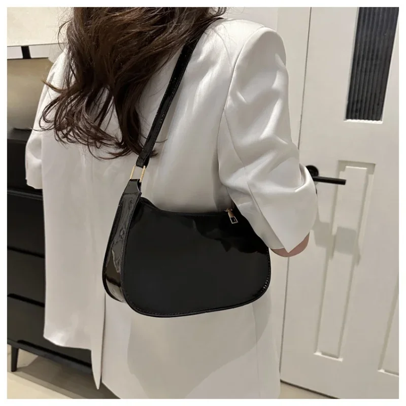 Spring Trendy Fashion Women's Solid Color Shoulder Bag Versatile Small Square Design Gentle Style for Casual Occasions - Image 4